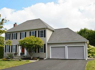 22 Esker Ln, Attleboro, MA 02703