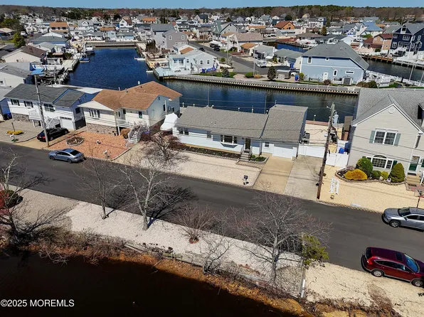 703 Golden Drive, Toms River, NJ 08753