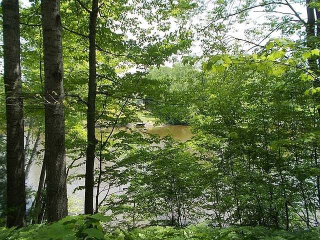 2nd image of 2 Rivers Rd