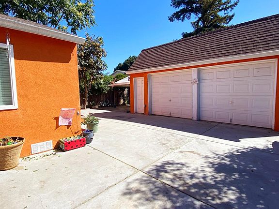 5th image of 766 N 16th St