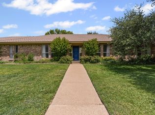 3717 Stoney Creek Rd, Fort Worth, TX 76116