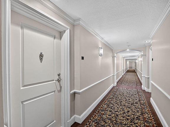 2nd image of 403 S Sapodilla Avenue #409