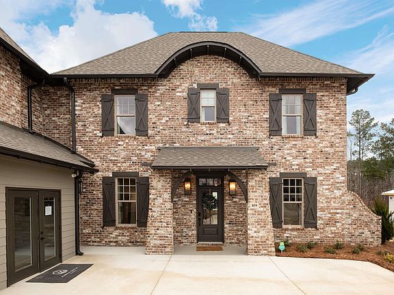 5th image of 161 Calvert Cir