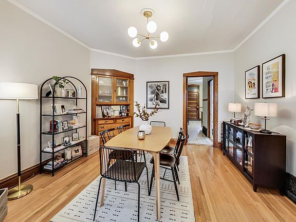 5th image of 3746 N Hermitage Ave #3