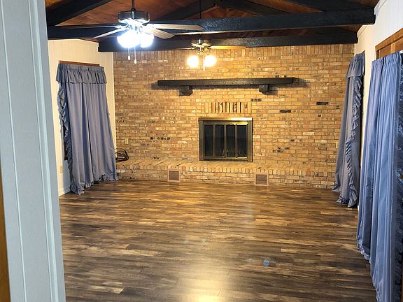 Den cathedral ceiling 