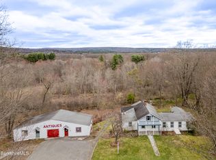 107 S Main St, Sheffield, MA 01257