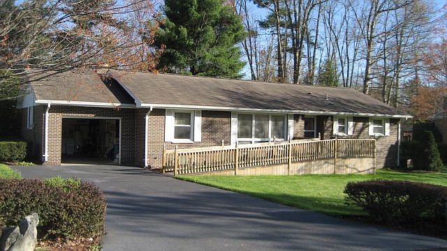 1st image of 101 Brookwood Ln