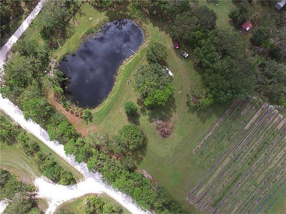 3rd image of 3551 NE Corral Dr