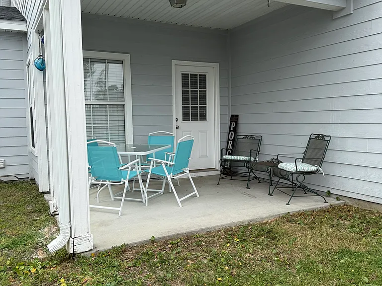 2619 Beech St — Photo 24