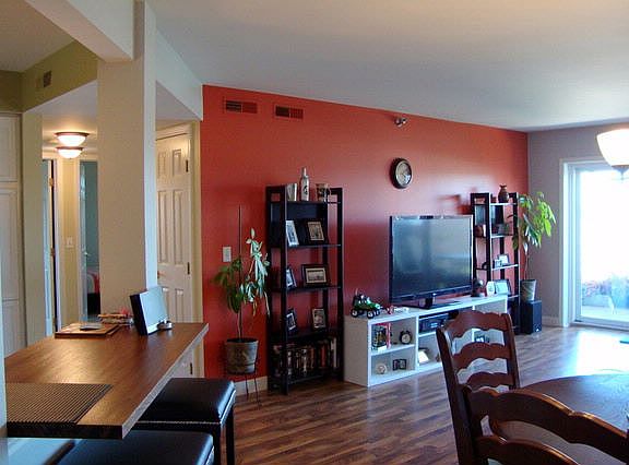 4th image of 7011 W Touhy Ave APT 504