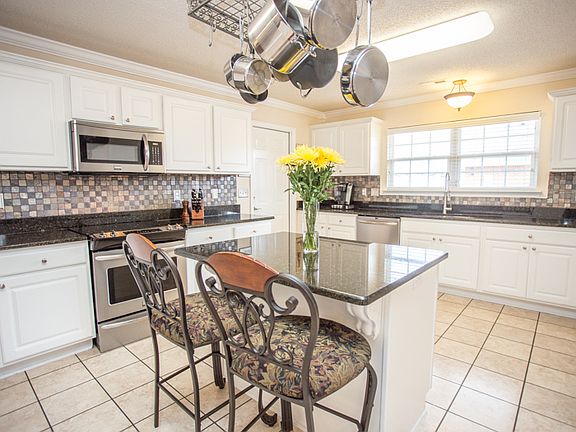 4th image of 4908 Montauk Trl SE
