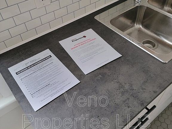 2nd image of 3 Ashland Pl #2