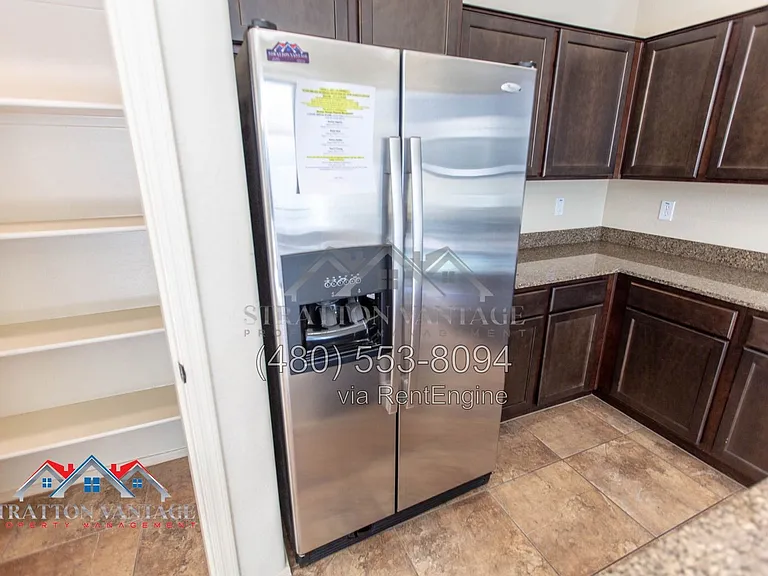 4467 E Remington Dr — Photo 13