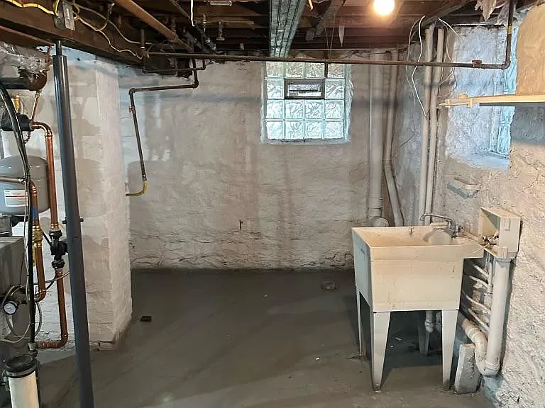 359 Kenney Ave — Photo 19