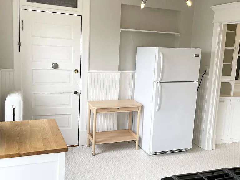 St. Albans Apartments — Photo 10