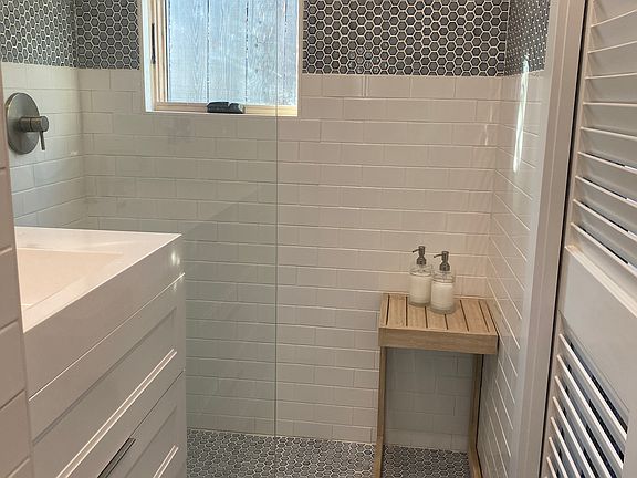 3rd image of 406 Washington Ave #1/2