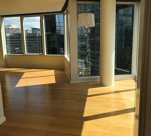 4th image of 10700 NE 4th St Unit 1712
