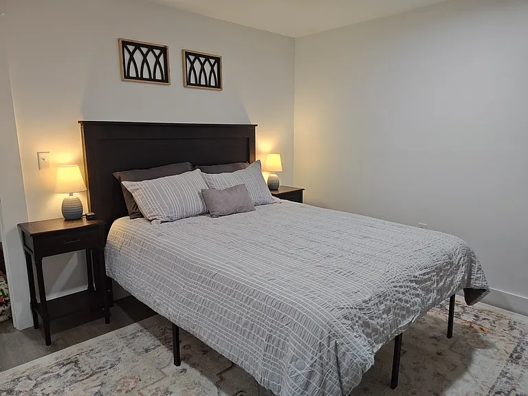 200 W Walnut St #4 — Photo 5