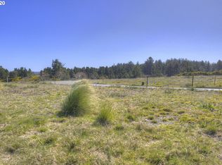 672 Seacrest Dr, Bandon, OR 97411