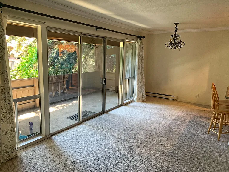 151 Buckingham Dr — Photo 1