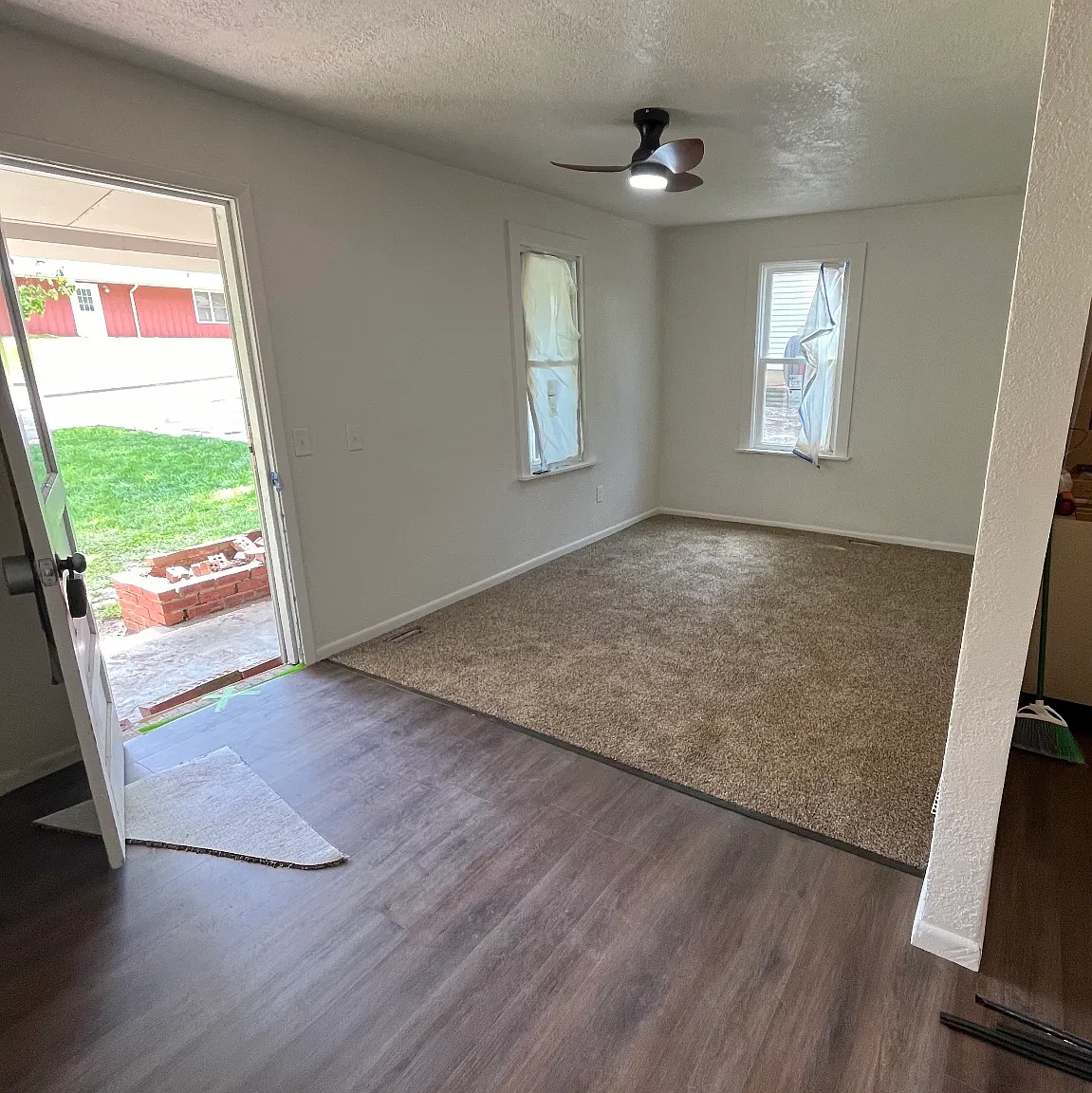 509 E North St — Photo 3