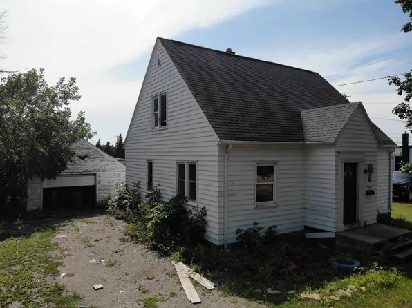 1018 Main St, Neenah, WI 54956