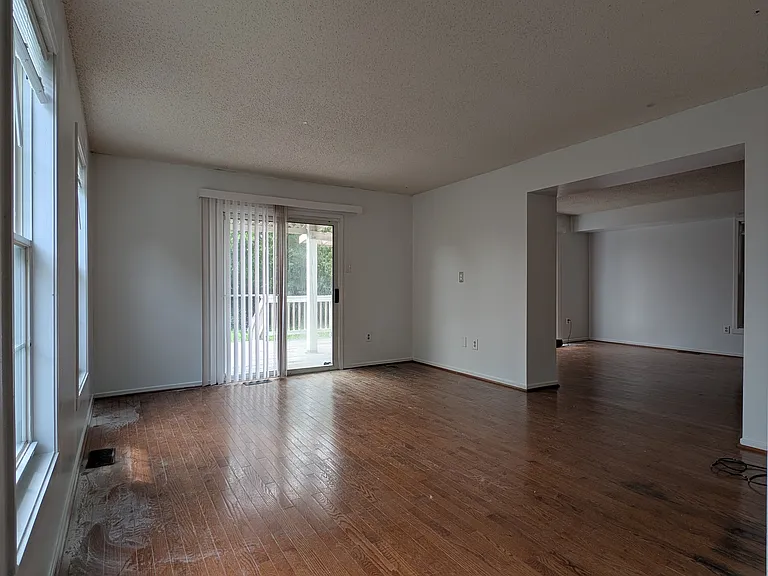 14406 Winnpenny Ln — Photo 7