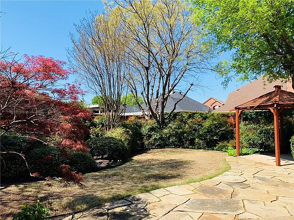 2nd image of 2329 Eldger Dr