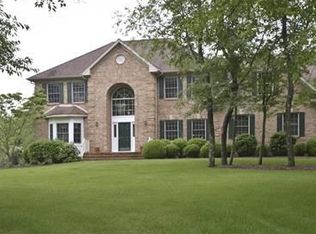 4 Trout Brook Ln, Mendham, NJ 07945