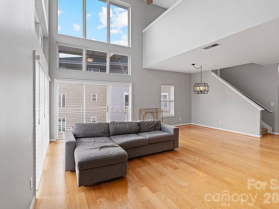 3rd image of 3623 Warp St