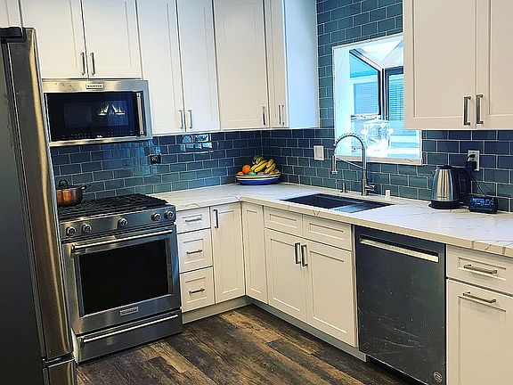 4th image of 15106 Nordhoff St Unit 3
