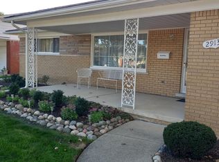 29139 Campbell Dr, Warren, MI 48093