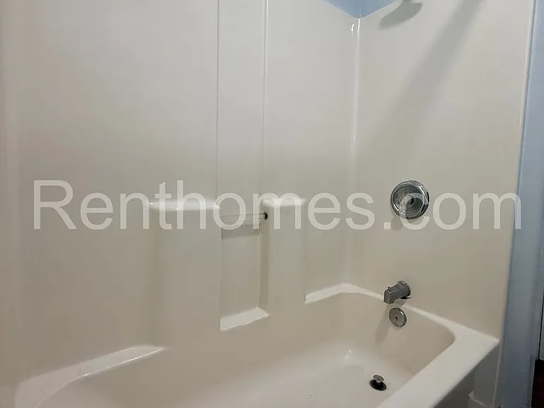 1410 Shoshone St — Photo 17