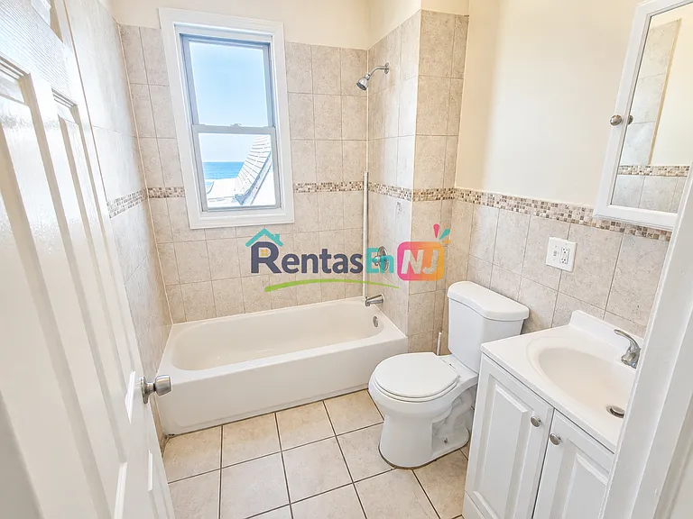 85 Littleton Ave #3B — Photo 9
