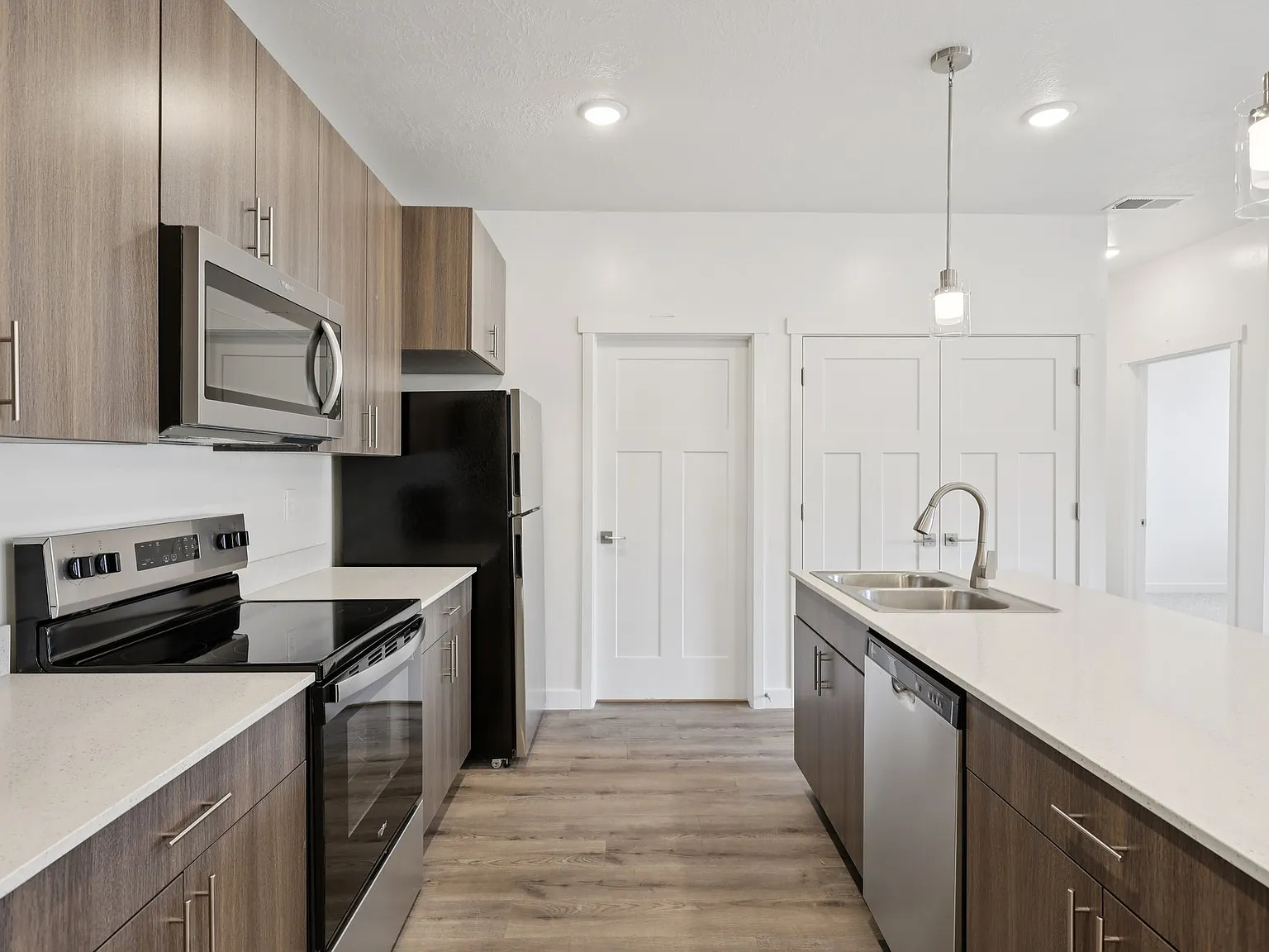 River Meadows Apartments — Photo 3
