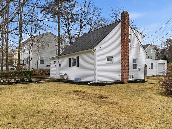 4th image of 1 Pierce St