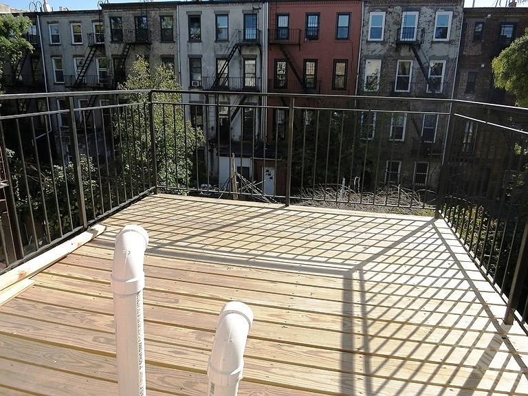 1st image of 458 Willoughby Ave