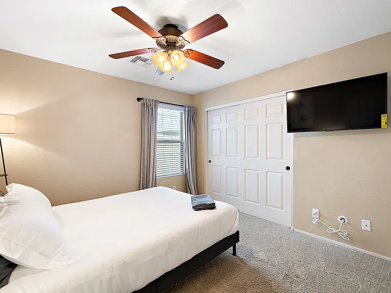 2938 E Blue Ridge Way — Photo 25