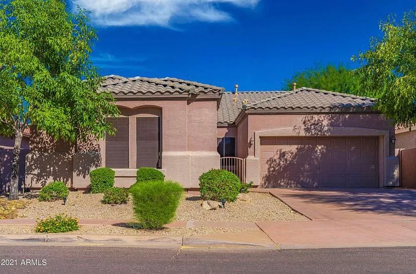 3010 W Languid Ln — Photo 2