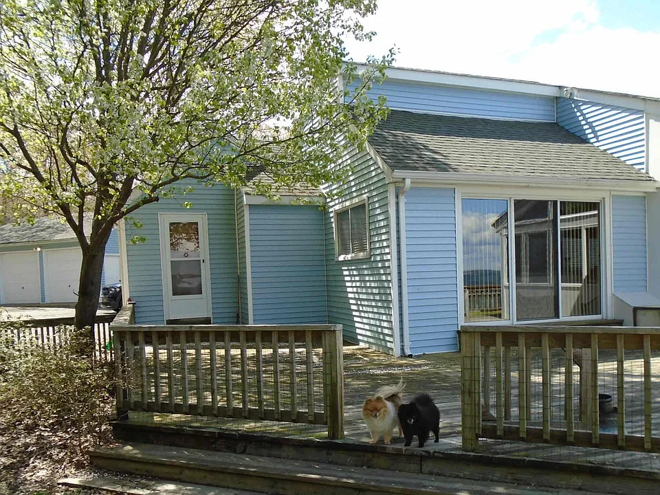 594 Stiff Ln
