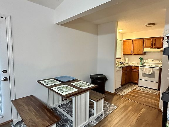 4th image of 2802 Woodwind Ct