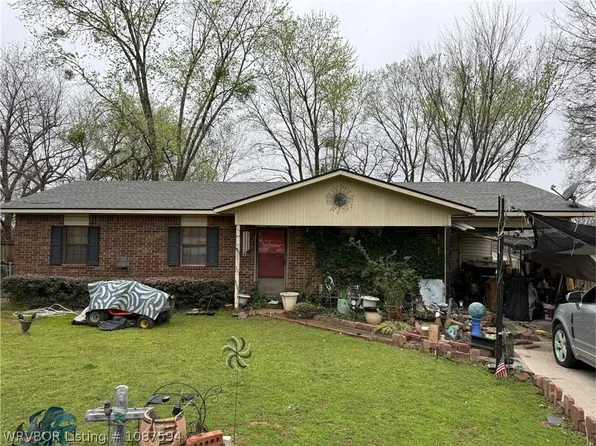 4301 Walnut St, Van Buren, AR 72956