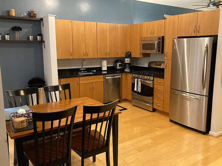 811 4th St NW #207 — Photo 5