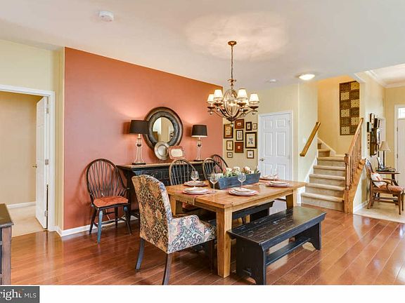 5th image of 42 Murano Dr