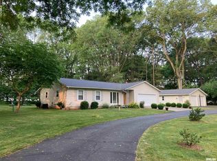 64 Sumner Ln, Springfield, IL 62707