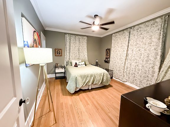5th image of 3931 Clairmont Ave S APT 1