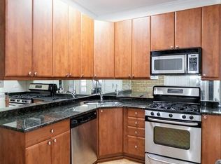 622 W Roscoe St #3, Chicago, IL 60657