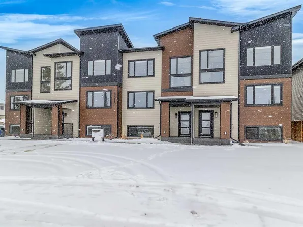 4309 W 48th Ave, Sylvan Lake, AB T4S 1M8