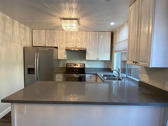 2nd image of 7962 Mission Center Ct Unit I