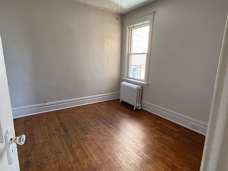 1300 Kelton Ave — Photo 8